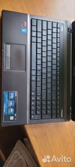 Ноутбук asus