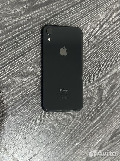 Телефон iPhone XR