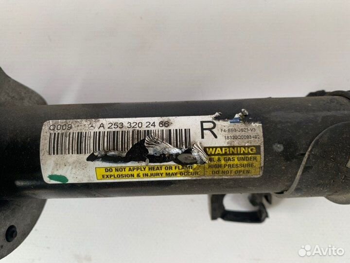 Стойка амортизатора передняя правая Mercedes