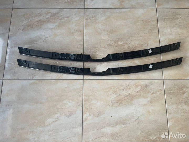 Накладка решетки радиатора Mercedes Benz W447 V