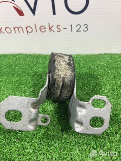 Кронштейн глушителя Audi A5 8T