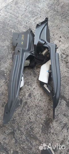 Опора задней полки багажника Форд Фоку 3