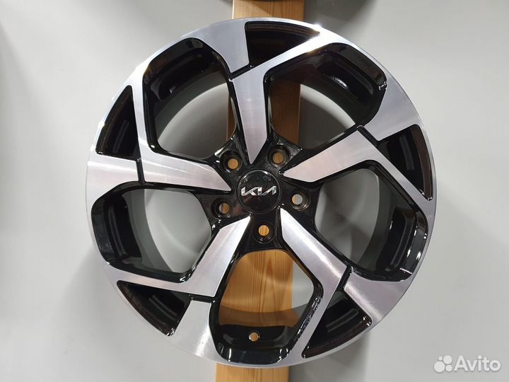 Диски R17 на Kia Sportage