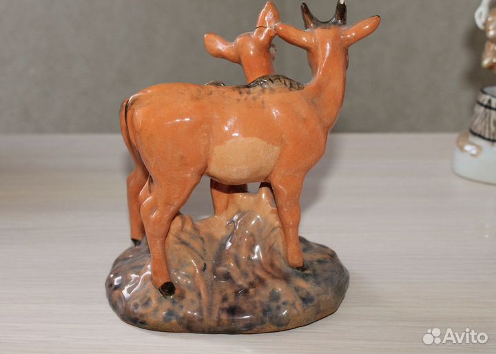 Статуэтка косули, олени. Старая Гжель, керамика