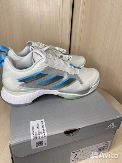 Кроссовки женские для тенниса Adidas Avacourt