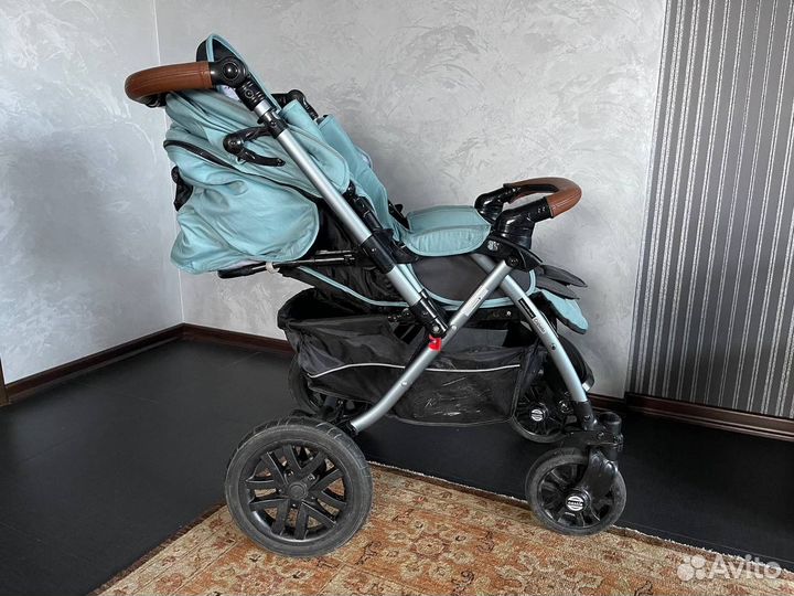 Детская прогулочная коляска