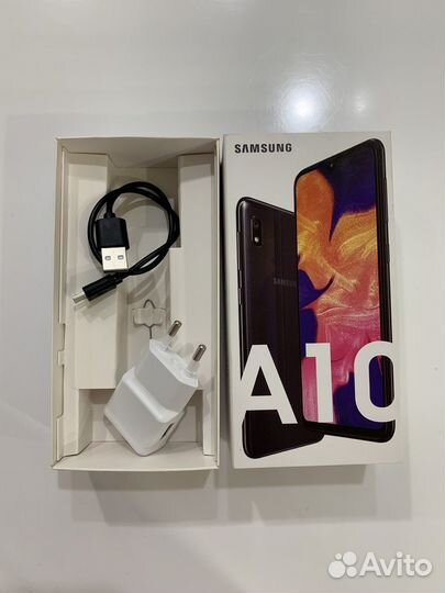 Samsung Galaxy A10, 2/32 ГБ