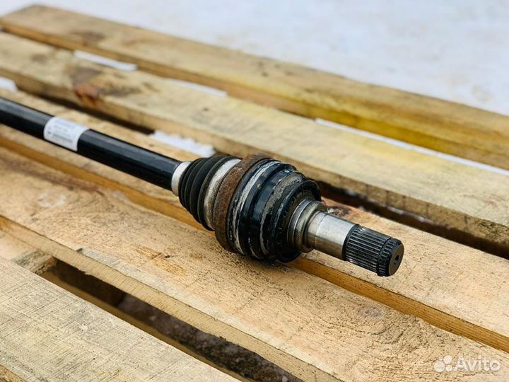 Приводной вал задний правый Porsche Macan 95B 2016