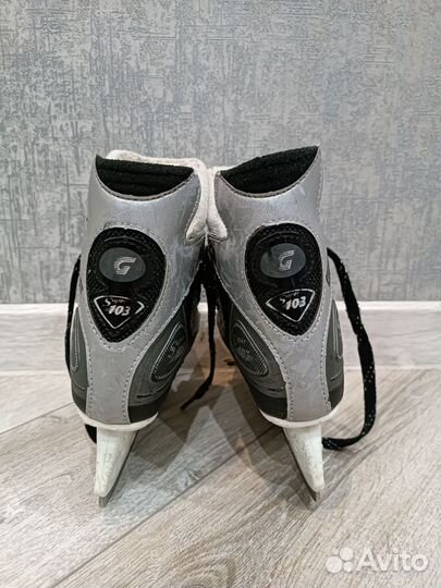 Коньки хоккейные детские