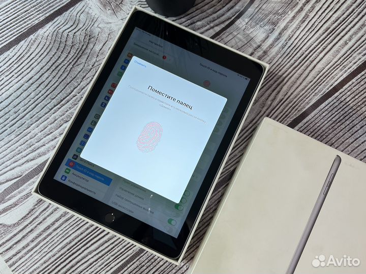 Apple iPad 2017 32Gb Sim Gray RU (акб 96)