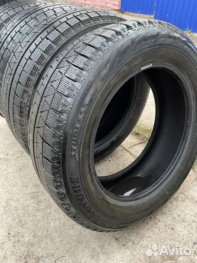 Bridgestone Blizzak Revo GZ 215/60 R17