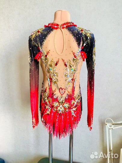 Купальник для художественной гимнастики