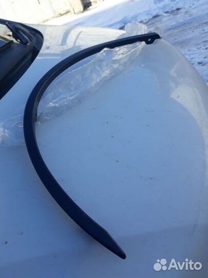 05-14 Логан Накладка крыла пер Левая Logan