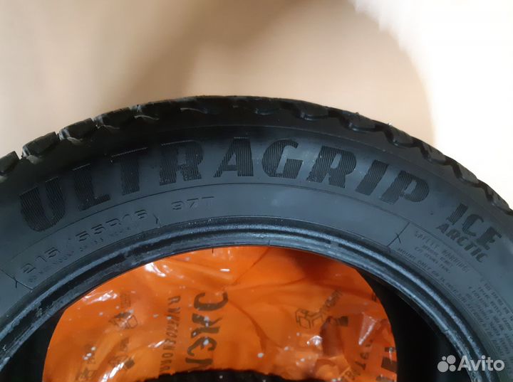 Goodyear Ultragrip Ice Arctic 215/55 R16
