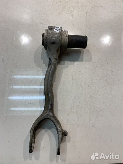 Рычаг подвески (задний, правый, нижний)