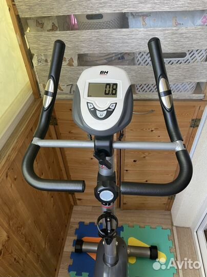Велотренажер BH