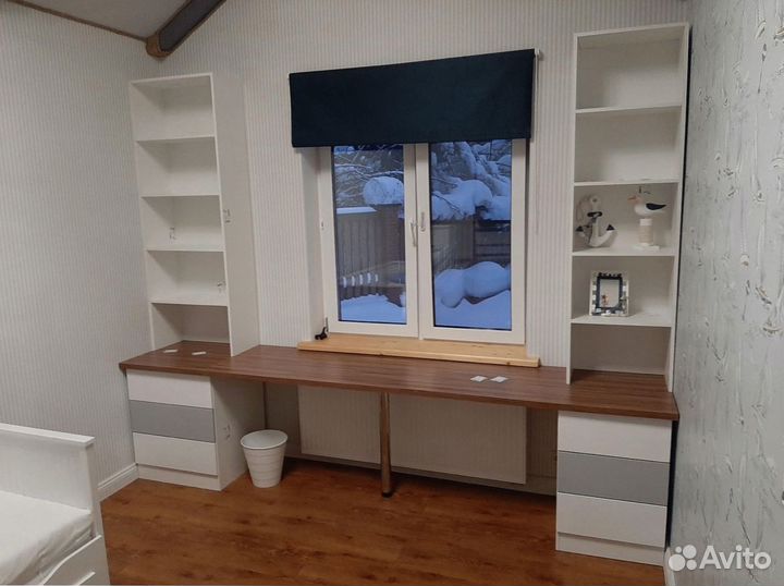 Рабочая зона у окна