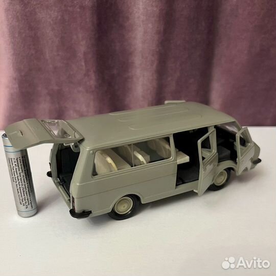 Саратовская модель раф-2203 СССР