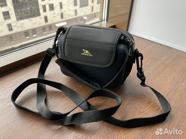 Rivacase жесткая сумка для фотоаппарата