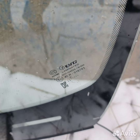 Лобовое стекло