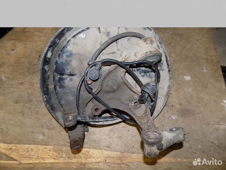 Кулак поворотный задний левый A4 B6 2000-2004