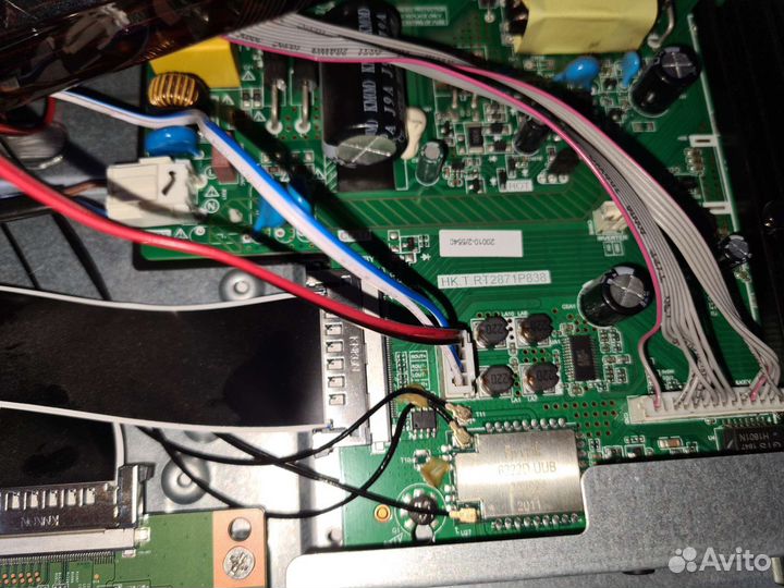 Телевизор на разбор yuno ulx-50utcs333