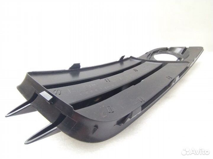 Решетка в бампер передняя правая Audi A4 B8