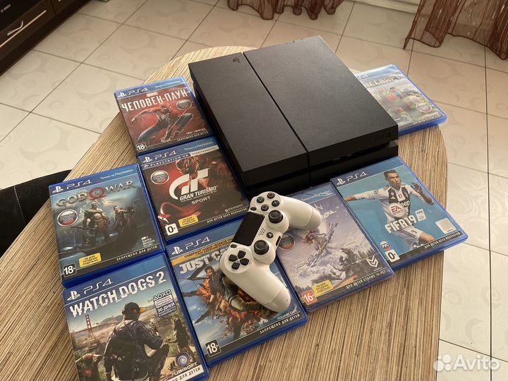 Игровая приставка PS4 slim