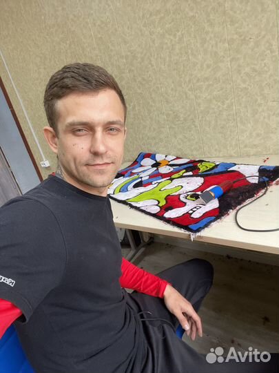 Тафтинговый ковёр ручной работы