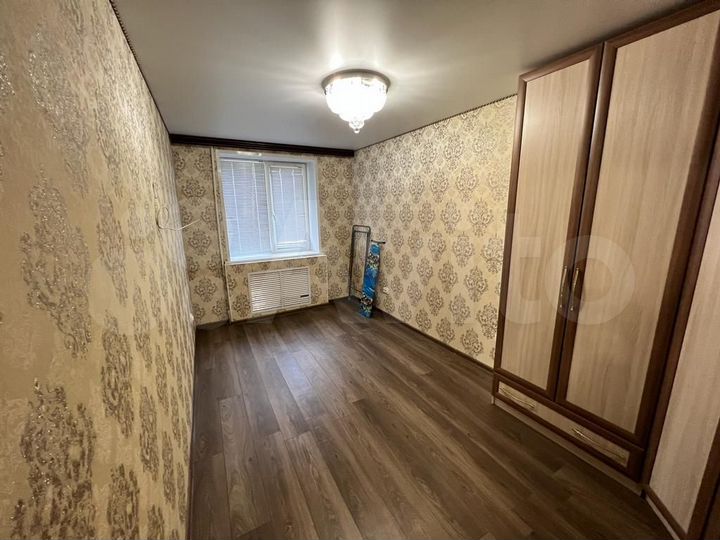 2-к. квартира, 60 м², 3/5 эт.