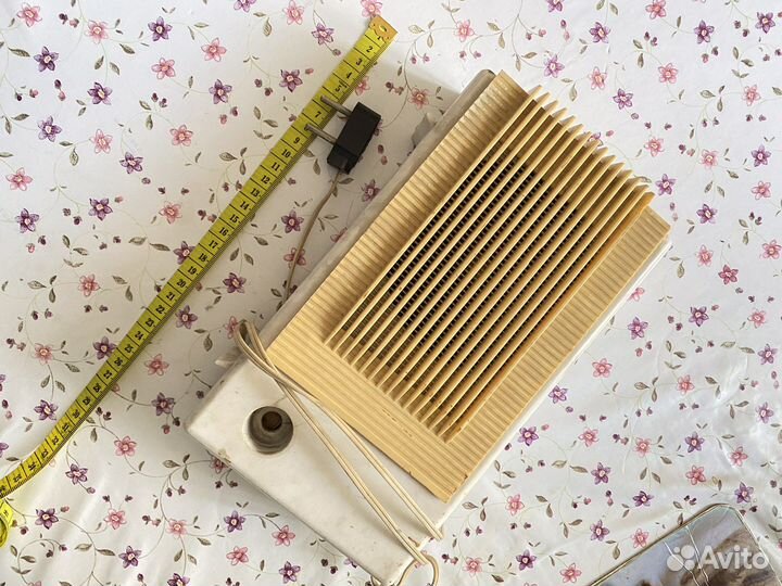 Радиоприемник СССР «сюрприз» 1970г