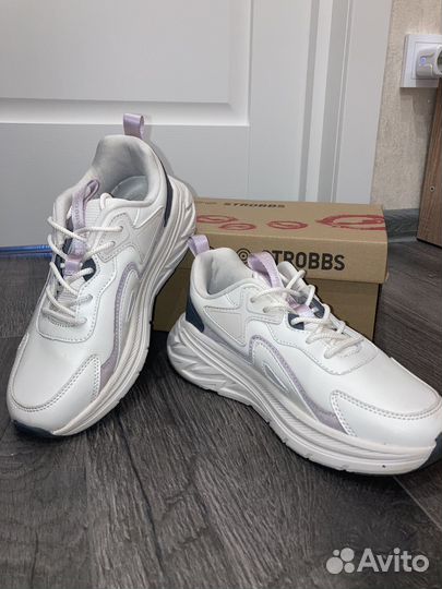 Кроссовки женские strobbs 37