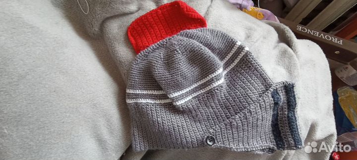 Вязанные шапки на заказ