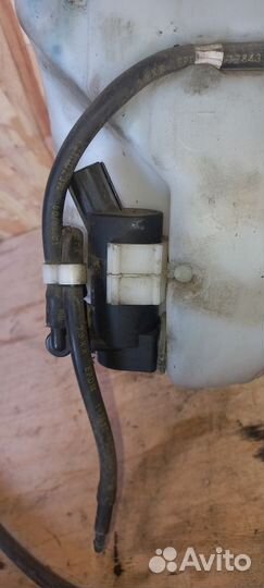 Бачок омывателя Volvo v50, s40, c30