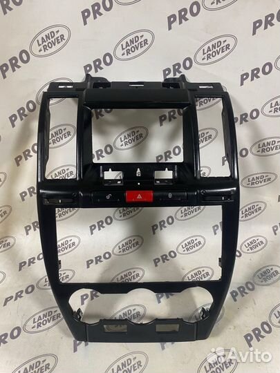 Накладка центральной консоли Land Rover Freelander