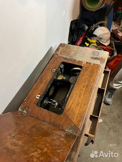 Швейная машинка ножная Zinger