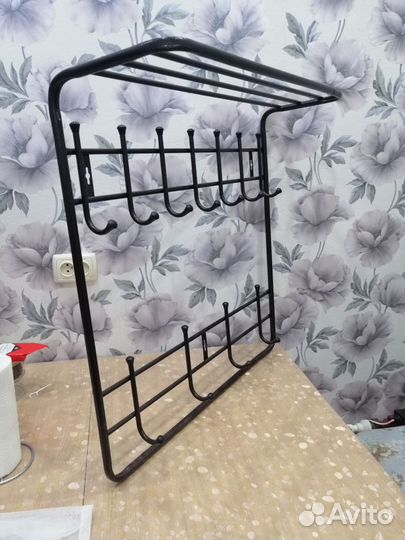 Вешалка настенная