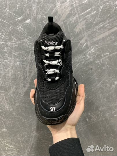 Balenciaga Triple S Black - женские кроссовки