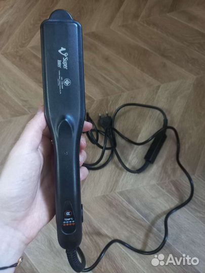 Выпрямитель для волос профессиональный