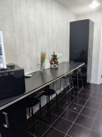 4-к. квартира, 76,8 м², 1/10 эт.