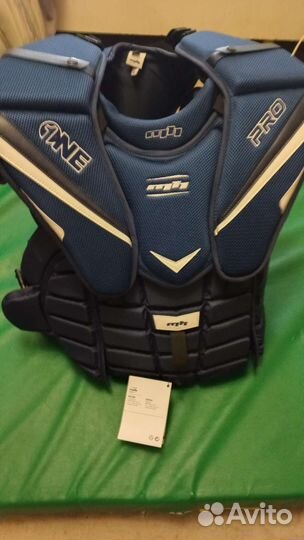 Нагрудник вратарский MH ONE PRO SR Новый