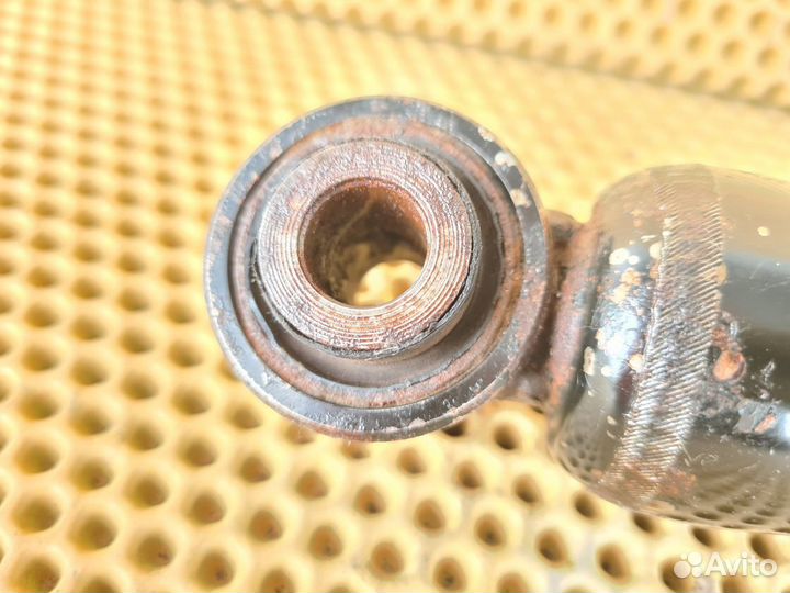 Амортизатор задний Infiniti Ex25 Ex35 Ex37 J50