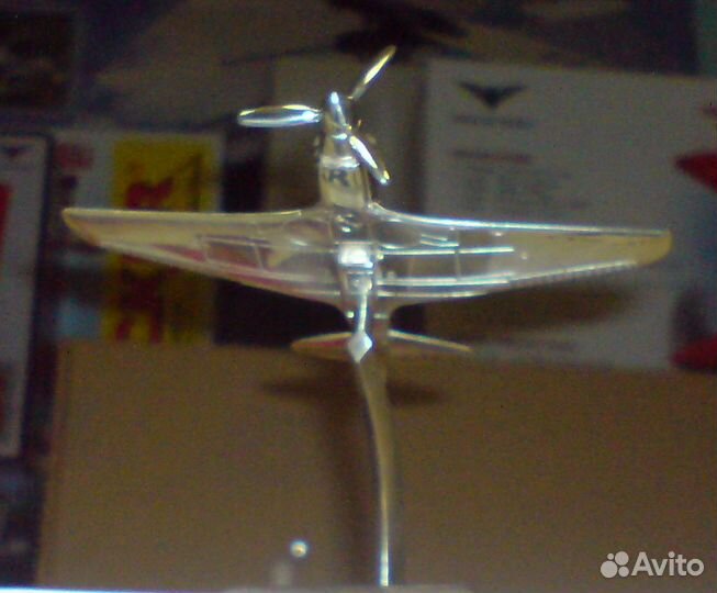Модель самолета як-9 серебро