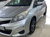 Toyota Vitz 1.3 CVT, 2011, битый, 195 000 км, с пробегом, цена 700 000 руб.