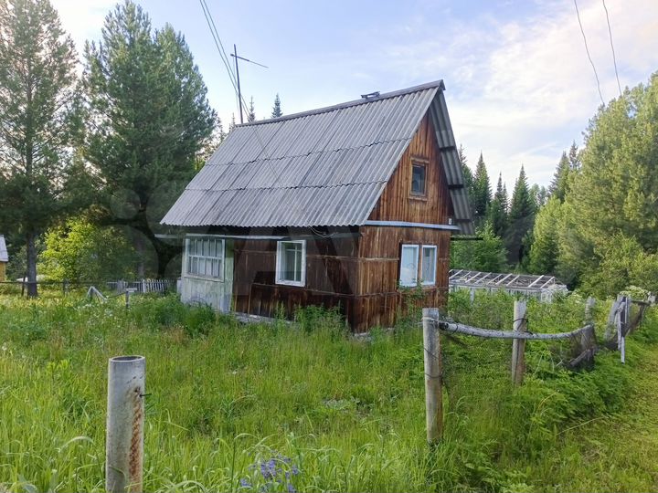 Дом 25 м² на участке 7 сот.