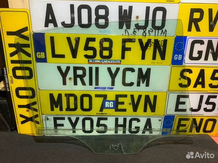 Стекло двери задней левое Skoda Octavia 2 (A5)