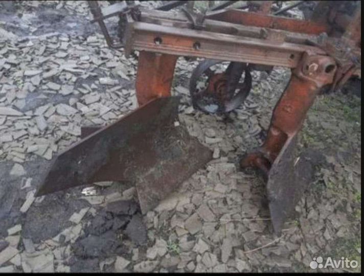 Плуг двухкорпусный