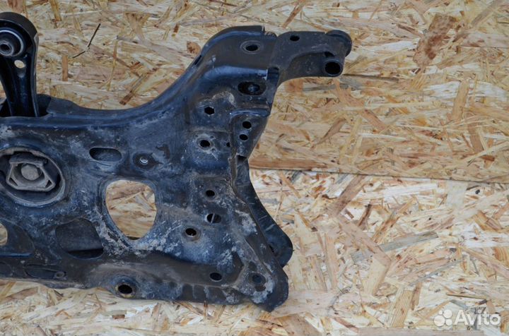 Подрамник передний Volkswagen Golf MK7 2013