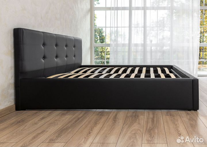 Кровать с матрасом 200х200 Роза черная