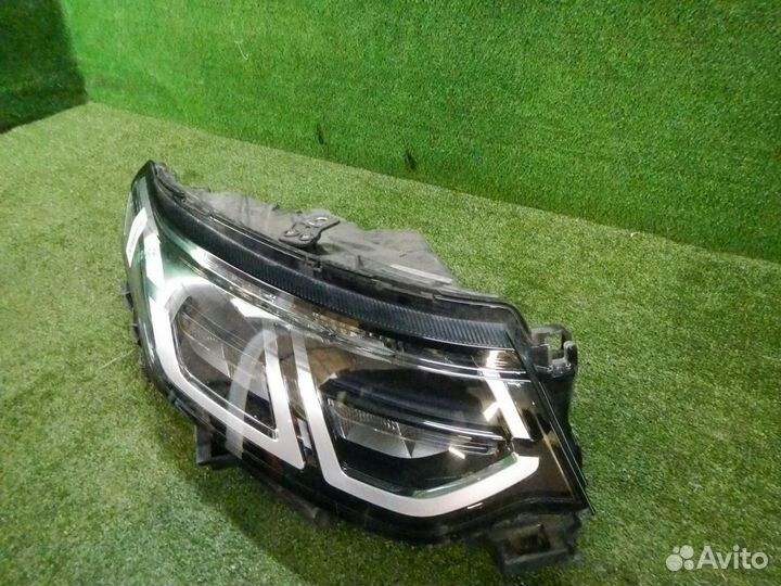 Фара правая Land Rover Discovery Sport